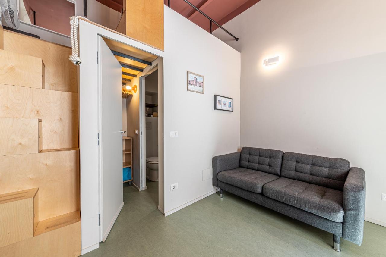 Xenia Apartments - Accogliente Pied-A-Terre Sui Navigli Milano Esterno foto